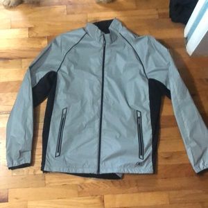 Ogio Endurance men’s reflective running jacket. Size large.